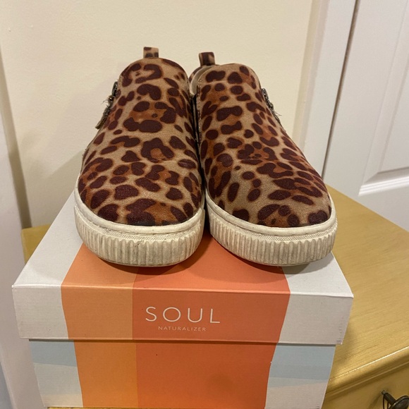 LAST CALL🎉🎉 SOUL by Naturalizer cheetah print. Size 8.5 - Picture 4 of 5